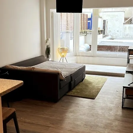 Modern Centrally Located Apartment
